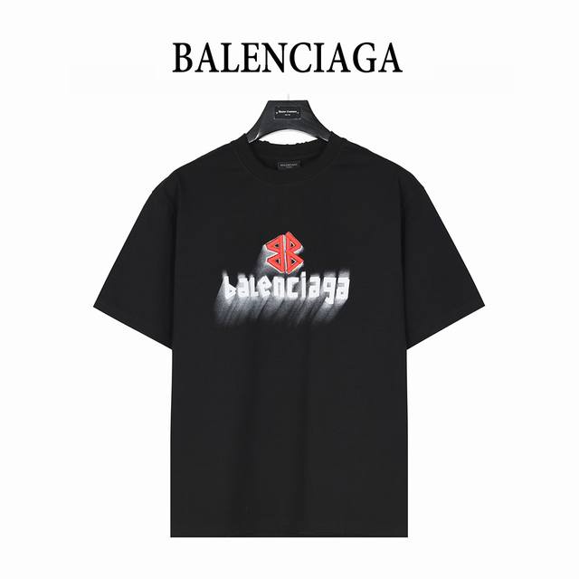 balenciaga 巴黎世家 25Ss 双B刺绣及3D重影喷墨Logo破洞短袖T恤 复古味十足 整体设计简洁时尚 十分大气干净 采用280G纯棉面料打造 上身