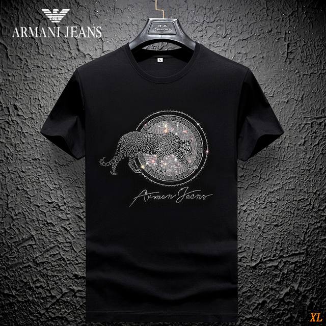 阿玛尼 Armani 独家实拍上新夏季高品质潮牌高品质重工烫钻短袖T恤冰丝冰丝短袖，本季主打，货源充足，放心主推，高端品质，经典设计，做工出色，经典百搭，上身效