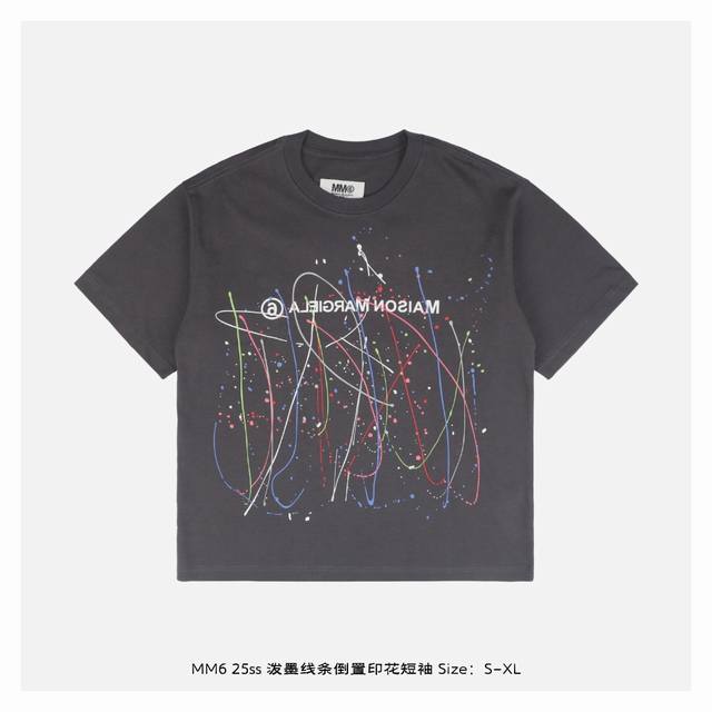 maison Margiela 马吉拉 25Ss 泼墨线条倒置印花短袖 面料采用230克重精梳棉，定制32支1*1螺纹，成衣两遍水洗处理，面料舒适亲肤无异感，定