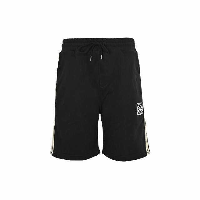 loewe 罗意威 经典侧边织带刺绣短裤 爆款来袭复古潮流织带点缀松紧腰休闲五分裤！！很经典的一款，松紧腰 两侧插袋 两侧织带的点缀点缀设计 复古潮流的同时又有