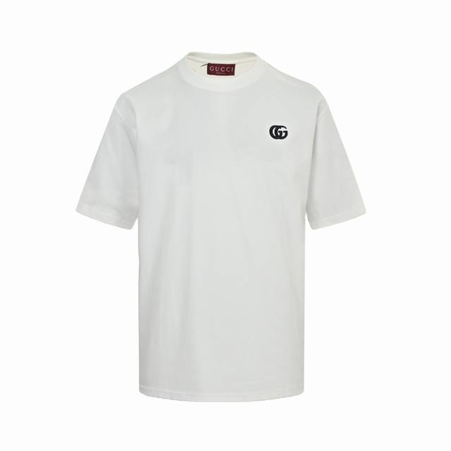 gucci 古驰 25Ss Gg刺绣短袖 胸前双G高密立体刺绣Logo 原版1:1针织纯棉260克重面料 同色定制色织色染高密度螺纹 采用进口田岛高密度重工刺绣