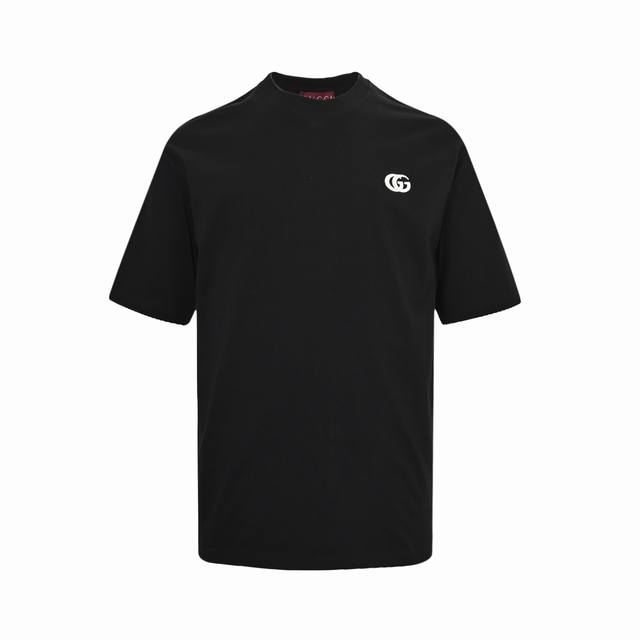 gucci 古驰 25Ss Gg刺绣短袖 胸前双G高密立体刺绣Logo 原版1:1针织纯棉260克重面料 同色定制色织色染高密度螺纹 采用进口田岛高密度重工刺绣