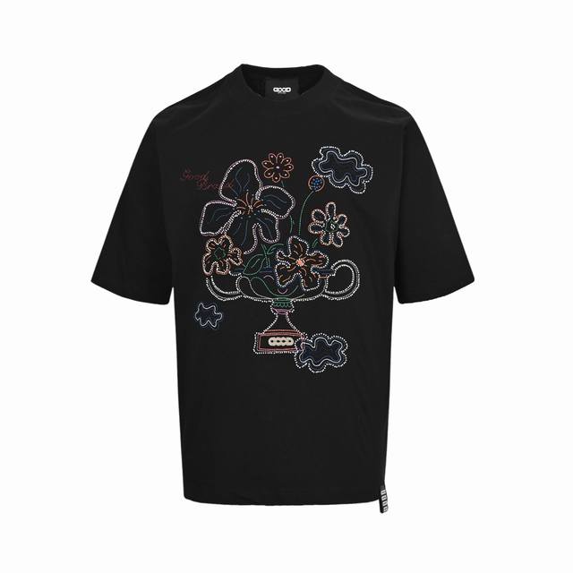 goodbrand 25Ss 永生花串珠刺绣短袖 采用订色订染毛圈纯棉衣面，250G双股双纱，手感舒适 进口针织针梳棉进行制作，搭配320G1*1螺纹，同缸无色