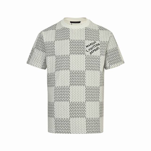 louis Vuitton 路易威登 经典棋盘格印花短袖 采用16S麻棉克重230G ，搭配32S双纱1×1螺纹，面料螺纹同缸定染。 做足爽滑工艺使面料手感柔软