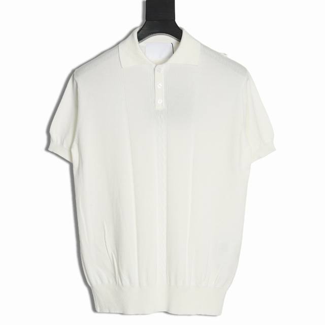 prada 普拉达 25Ss 纽扣针织Polo短袖T恤 采用定制开模进口机器专机 辅料均开磨定制 定制定染羊绒混纺纱线 版型大 宽松有型 区别低版本瘦长版型上身