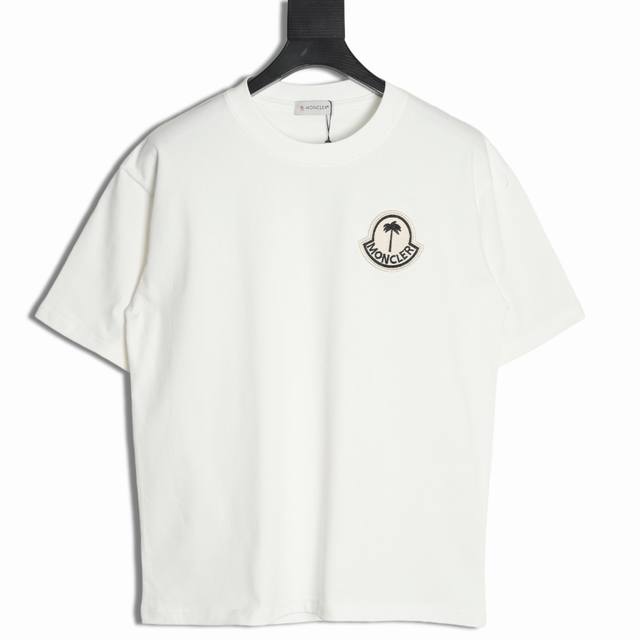 moncler 蒙口 25Ss 棕榈树短袖T恤 面料采用定制240G 26支特滑双股精棉平纹高密无尘全棉布料。前幅高密度加厚，走线平整，代工品质，全套定制辅料。
