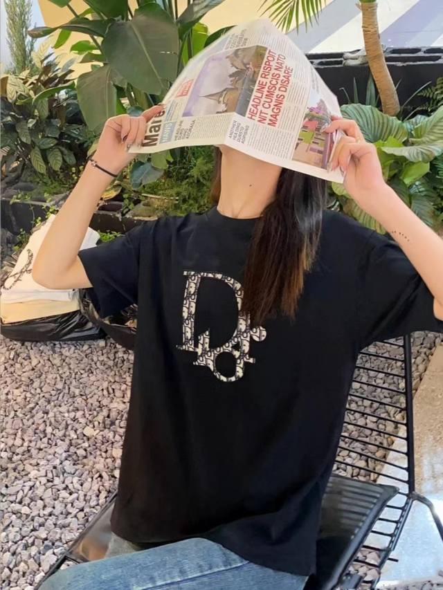 实拍细节图 +尺码表 Dior迪奥 Cd 字母贴布刺绣 Logo标识精工刺绣短袖 精致升级，灵感源自八十年代复古 原版面料 官方同款 定制260 克同缸染面料