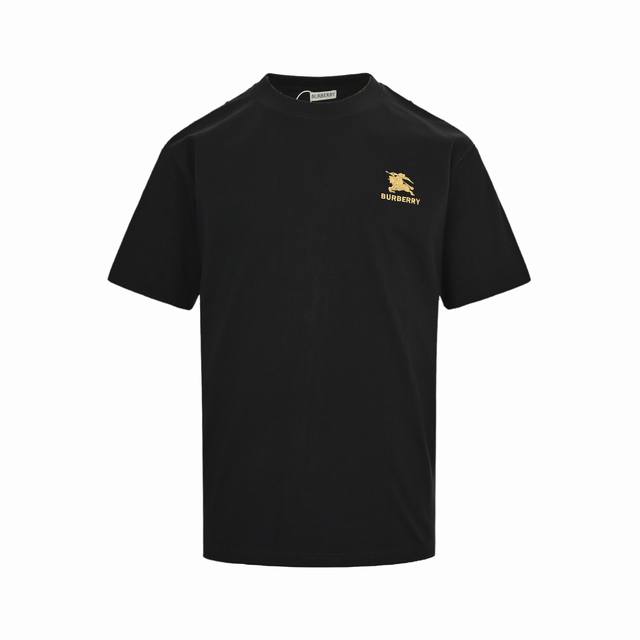 burberry 巴宝莉 25Ss 胸口金标战马刺绣短袖 面料采用纯棉精梳棉面料，采用胸前金标战马刺绣，上身效果宽松休闲，百搭款，三标齐全 ，男女同款 Size