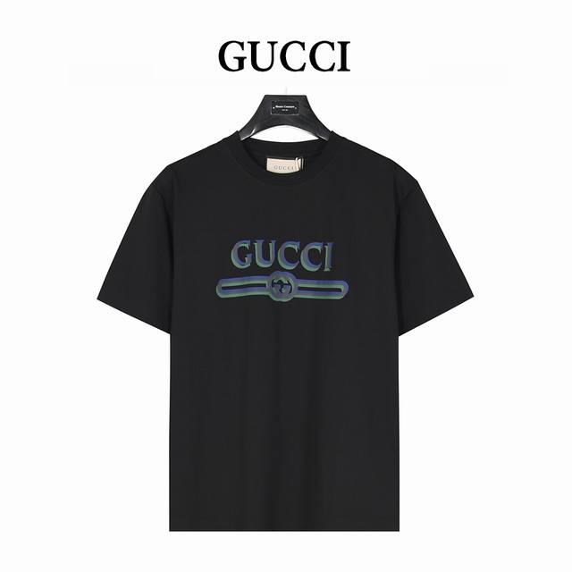 gucci 古驰 幻彩重影Logo印花短袖T恤 26支双纱面料克重260克纯棉重磅营造的 纺织密度高 垂感佳 不易变形 厚织感加上紧密纺纱工艺 不会影响Tee的