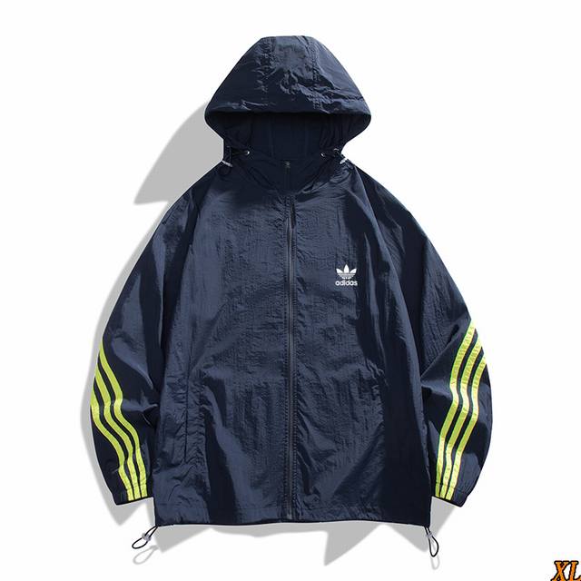 三叶草 独家实拍上新夏季高品质三条杠条纹透气速干防紫外线防晒衣宽松休闲Upf70+防晒服，本季主打，货源充足，放心主推，高端品质，经典设计，做工出色，经典百搭，
