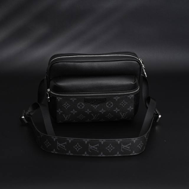 louis Vuitton Lv Outdoor 老花拼皮邮差单肩斜挎包 #原单高版本，专柜一致全套纸盒包装 Taga 牛皮革和 Monogram Eclips