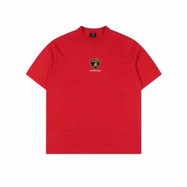balenciaga 巴黎世家 兰博基尼联名刺绣Logo短袖T恤 胸前饰有兰博基尼微标 刺绣小字母 简约百搭，版型釆用Os宽松落肩版型. 男女同款！ 码数：S-
