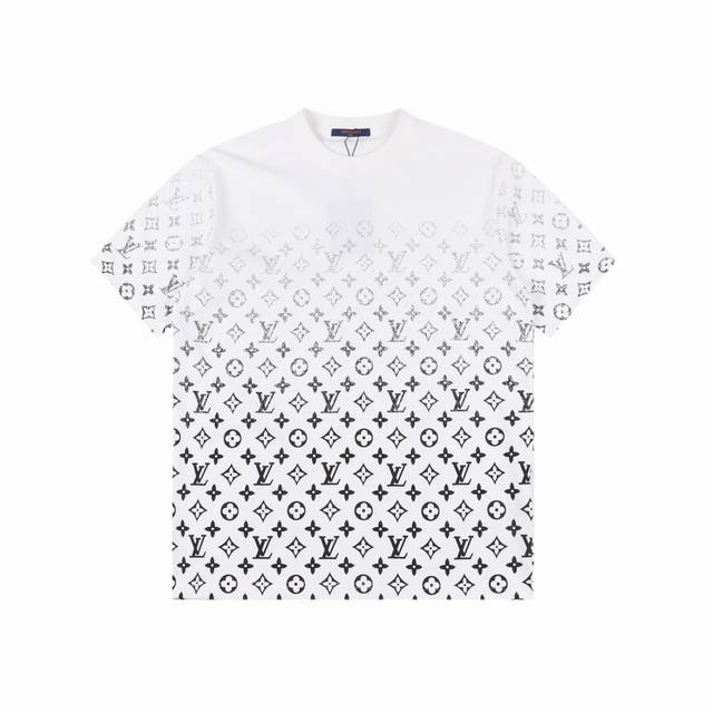 louis Vuitton 路易威登 满印下幅渐变字母印花T恤 定制280G纯棉精梳面料 透气舒适易清洗 数码印花工艺 老花字母Logo元素看起来非常高级感 超