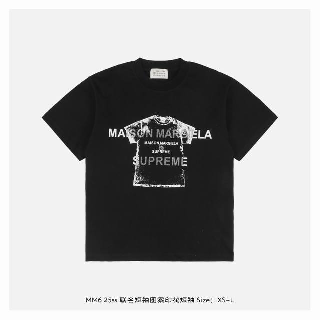 maison Margiela 马吉拉 25Ss 联名短袖图案印花短袖 面料采用230克重精梳棉，定制32支1*1螺纹，成衣两遍水洗处理，面料舒适亲肤无异感，定