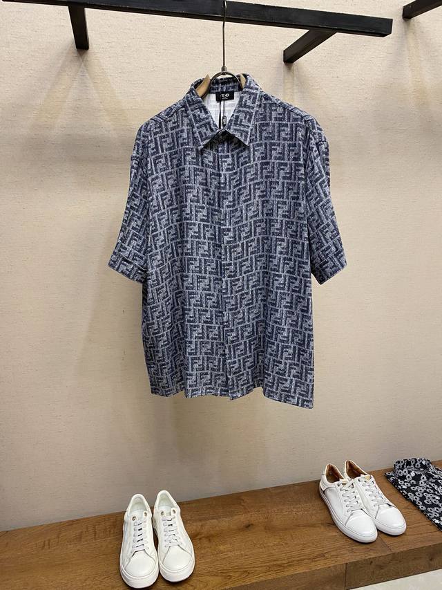 fendi，25Ss蓝色明线Ff衬衫 正品9000购入，亚麻混纺竹节150克面料，70D衬布，布匹直喷，对位裁床，定制1：1纽扣，定制1：1尾竹，定制1：1商标