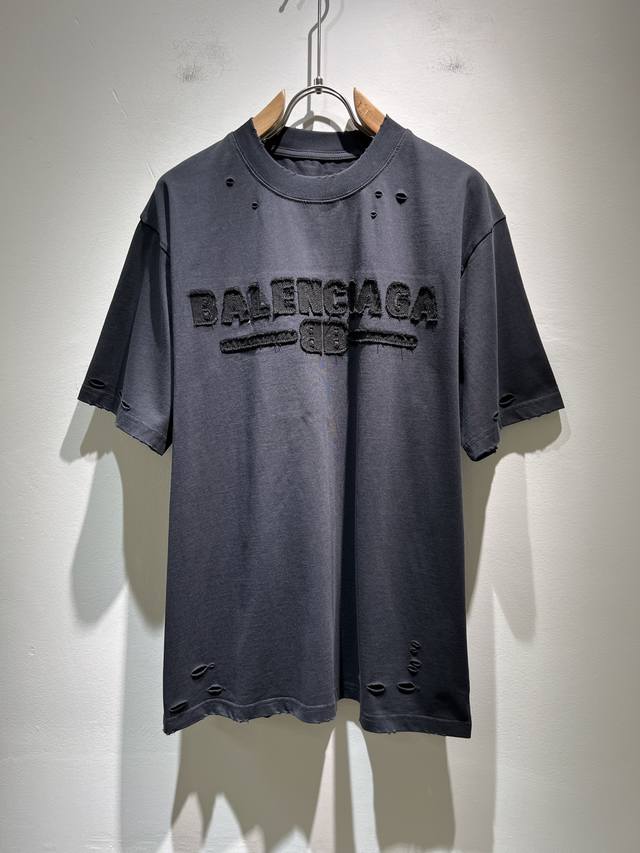 balencia*巴黎*家 2025春夏新款男女同情侣款休闲宽松棉质圆领短袖T恤衫！贸易公司渠道稀出，同步官网发售 ！ 2025春夏最新系列，经典时尚设计元素，