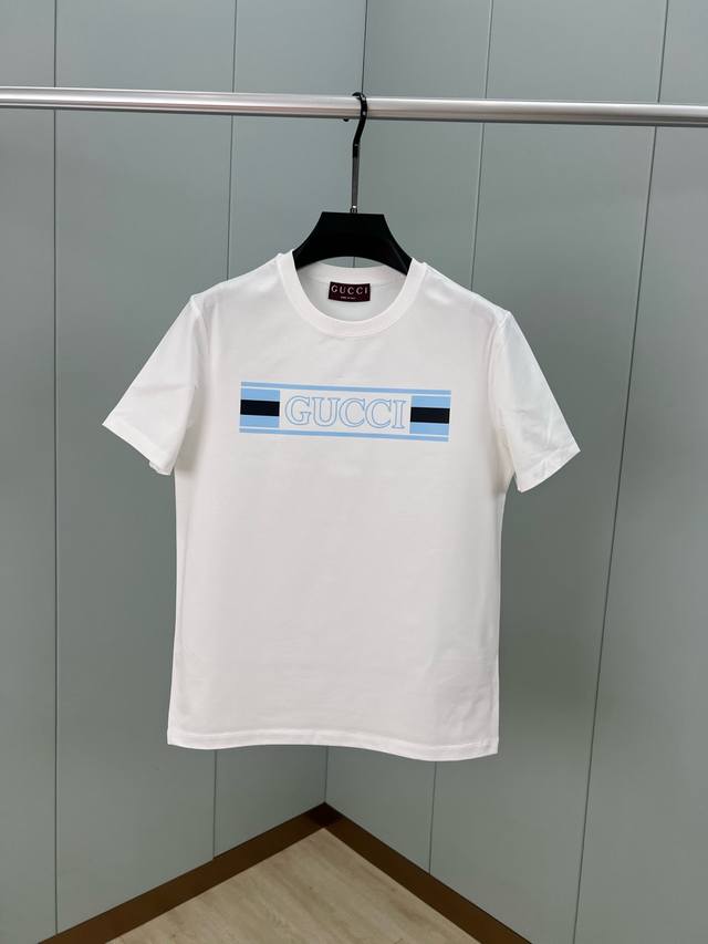 gucci 25春夏新品字母织带式旗帜印花标识T恤，定制80支双股丝光棉面料；黑色 白色 S～Xxxl 可定制4Xl、5Xl
