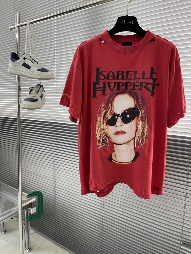balenciag 25Ss Isab红褪色Tee 注意面料克重为薄版 非市场常规230G 订染面料褪色处理 确保有发白效果 下摆不规则区别市场常规下摆 全息进