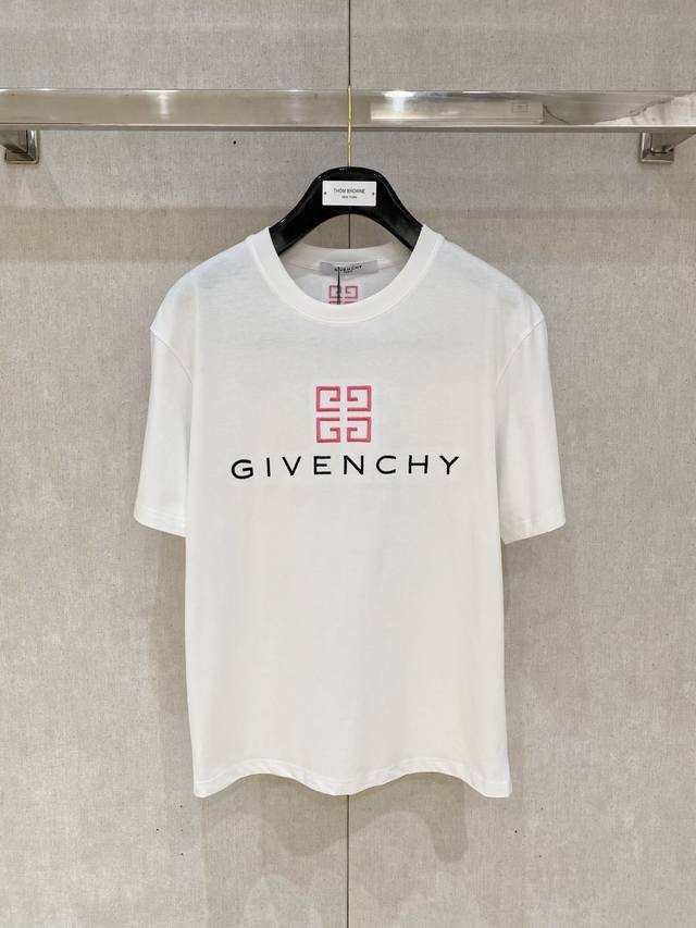 市场有仿版认准工艺和面料 25Ss纪家纯棉最新面料 最高版本 胸前Giv字母重工刺绣工艺经典标识图案Logo时尚简约潮流短袖，最顶级的品质专柜原单短袖，顶级制作