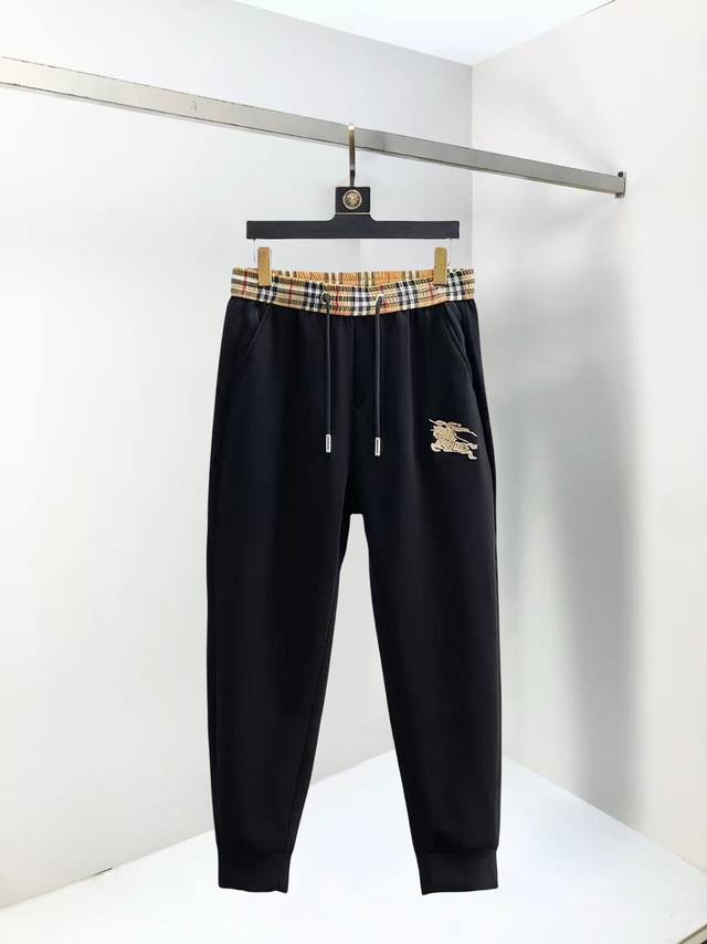 巴宝莉 2025夏季新款休闲裤！官网同步发售。品牌经典Logo休闲裤，定制面料，舒适度极好，手触感： 烈。辦识度极高，完美品相工艺。尺码：M-3Xl