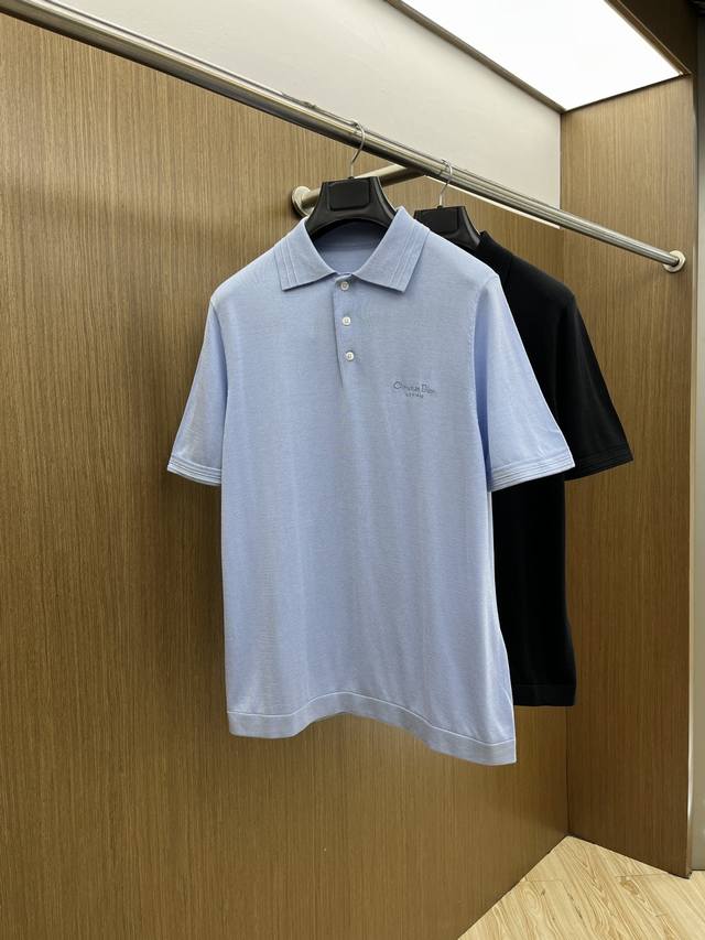 新品 Cd 高端品质 25Ss官网最新男士高端品P#Ada标识刺绣细节针织翻领Polo 羊毛混纺面料质感很好，A60穿着舒适亲肤， 颜色:黑色 浅蓝色 尺码:S