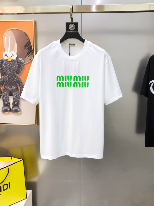 miumiu2025春夏新款原单男士圆领短袖T恤 专柜同步售卖 注意细节面料爆款高端品质 高版本 Os版型阔版 立体印胶字母Logo设计 定制进口95%纯棉5%