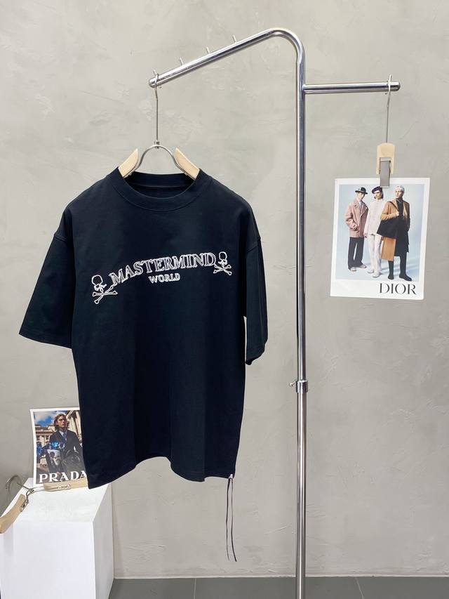 mastermind独家专供新款原单男士休闲短袖 高端定制 高端版本 时尚百搭爆款进口面料 手感超柔软细腻 穿着亲肤舒适 高端精品 代工厂P精细做工 上身非常赞