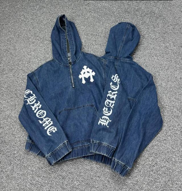 款号：H814 Chrome Hearts & 克罗心连帽贴袋长袖半拉链夹克外套 不同水洗质感的款式，对腿细腿粗人士十分友好，直筒的版型十分修饰腿型 永不过时的