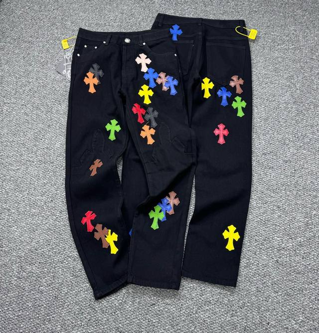 款号：H800 Chrome Hearts & 克罗心 高端克罗心火焰彩皮十字拼皮牛仔裤 原版五金辅料水洗等吊卡，二维码解析均为采购原厂，还原度高，欢迎随便对比