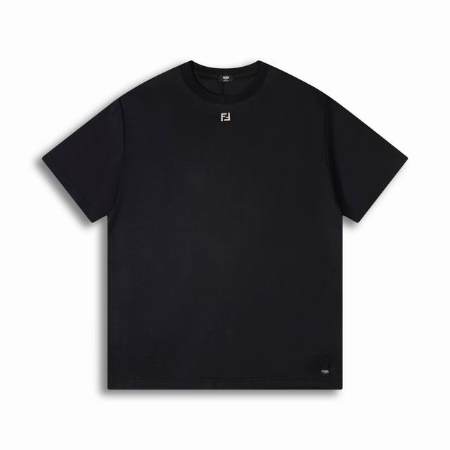 正确版高品质 Fend* Ff 2025Ss新款领口五金短袖T恤 Size:Xs S M L