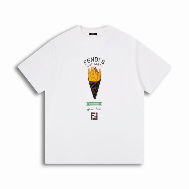 正确版高品质 Fend1新款薯条章仔圆领短袖T恤 采用50S双股丝光面料，弹力胶浆印花细节，Ff立体字样刺绣，包芯立体绣，经典圆领基础版型设计 Size X