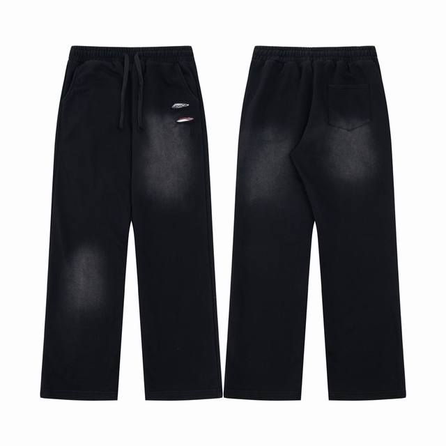 款M816 巴黎 巴黎世家Balenciaga可乐刺绣割破Logo立体刺绣长裤 面料精选光滑透气舒适的一批 夏季必备 3D立体泡沫绣工艺感十足 对版定制超级耗时