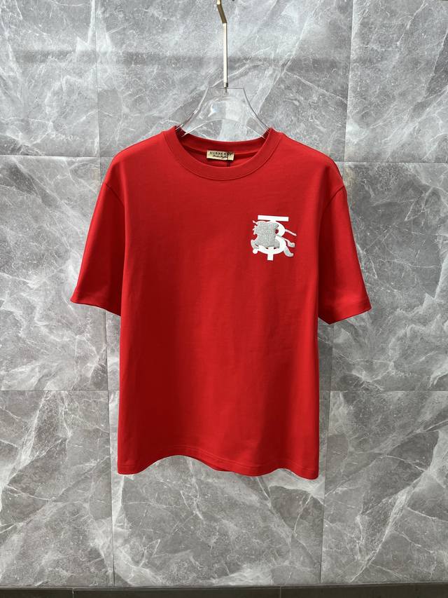 burberry巴宝莉 2025Ss春夏高品质情侣款短袖T恤，甄选260克古驰双纱潮牌棉，工艺品级别，辅料顶真，车线做工符合精品要求，超级好搭配，落肩款，品质及