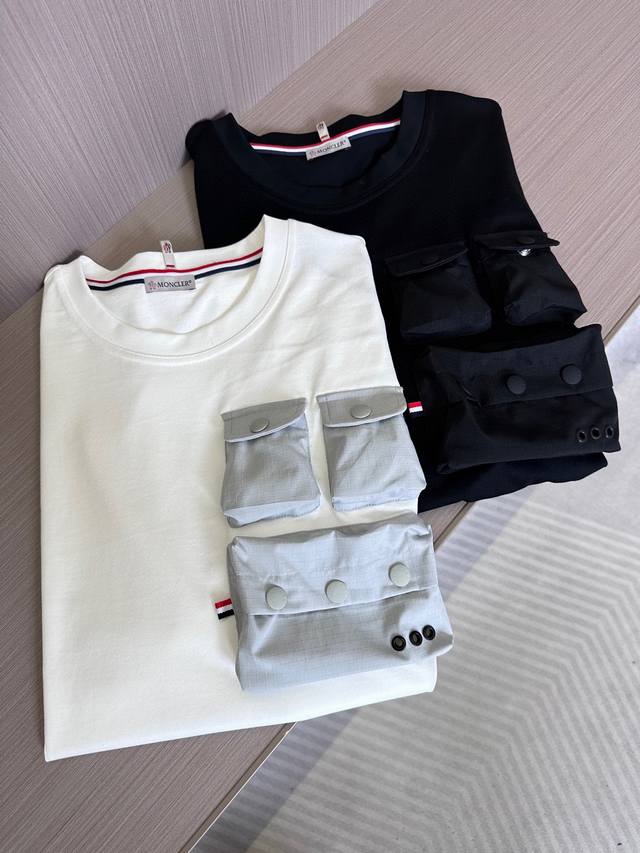 moncler2025Ss早春新款圆领短T Moncler短袖选用新疆长绒棉面料，无论是柔软亲肤的棉质，还是透气速干的科技面料，都有着出色的透气性与吸汗性，抗皱