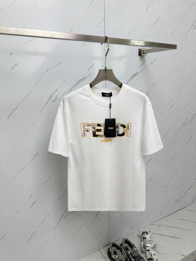 fd 2025春夏新款男士圆领短袖T恤 专柜同步售卖，高端品质 高版本 经典字母Logo设计 定制进口100%纯棉面料 手感柔软细腻 穿着亲肤舒适又透气，休闲又