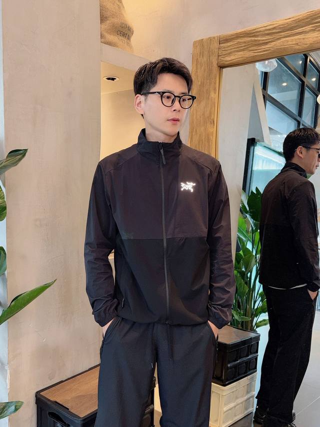大鸟防晒冲锋衣 重磅新品25Fw 防嗮 采用结实舒适经编科技Gore-Tex面料 多拉链口袋 设计时尚又好看 明星同款 码数：L-5Xl