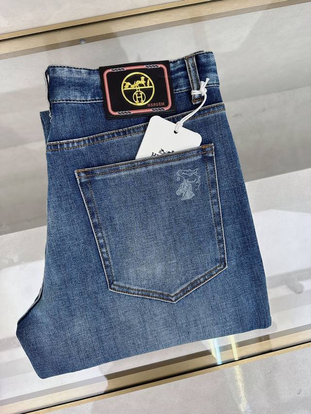 爱马仕 2025Ss春夏最新品，专柜同步有售，原单狠货，水洗休闲牛仔裤 进口原版水洗弹力面料，后兜设计字母凹凸压胶工艺，完美五金装饰 超重工艺设计 时尚必备品