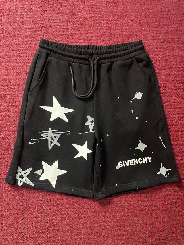 givenchy 纪梵希 2025新品 休闲短裤 独家定制面料 特别手感、超级质感 舒适柔软透气 休闲宽松版型 颜色：黑色 白色 码数：Ｓ Ｍ L Xl