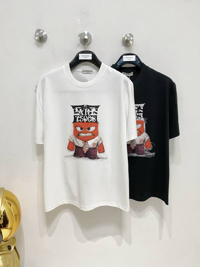 givenchy纪梵希 2025Ss春夏最新款短袖T恤出货啦！！ 2025新款T恤 高版本专用面料 高克重 260G 纯棉面料 上身舒适不失挺阔 针脚刺绣工艺、