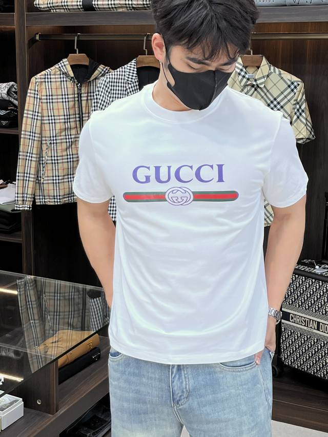 主推 Gucci 独家专供秋季新款古驰时尚休闲圆领短袖，高密度320克纯棉面料，高级密针刺绣、高端欧版原单T恤，潮流时尚休闲半袖 透气舒适度高，细节无可挑剔，品