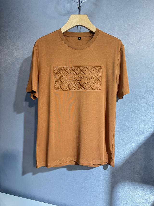 zegna 杰尼亚 25Ss新款春夏短袖 最高版本客供定制高端丝光棉面料 简单时尚款，配色超级好看！经典Logo的设计 简单大方的款式！满满的高级感，四季可穿。