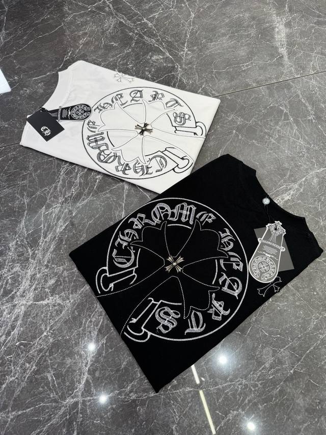chrome Hearts 克罗心经典十字架潮牌T恤！泼墨万针刺绣工艺，定制300G纯棉面料，舒适柔软.手感回弹性好！适中的重量与极佳的垂坠感.即高级潮男必备单