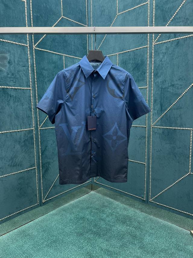 驴家 25Ss新款印花图案翻领单排扣短袖T恤！ 码数：S.M.L.Xl.