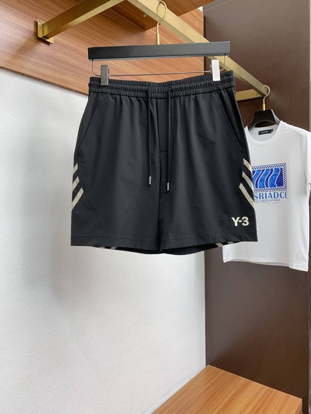 y3 25年夏季新款短裤 定制面料定制Logo，各种五金配件全是进口原材料，不可错过的一款单品 码数：48-56
