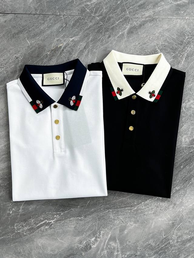 新品 香港洋行渠道货，经典明星级单品，2025春夏新品，明星级的一款单品！Gu*Ci 男士时装款商务休闲珠地棉短袖Polo衫！极具奢华设计的一枚白金级单品，符合