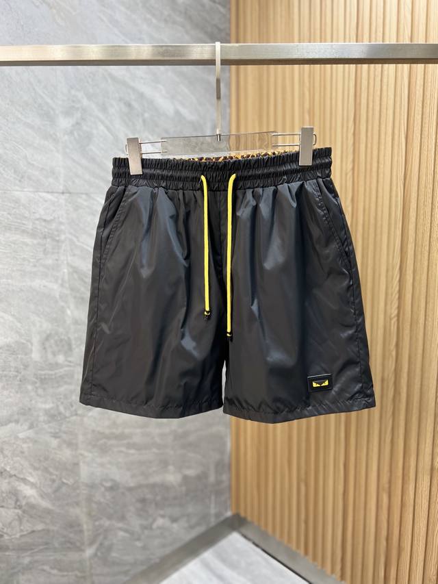 fendi 芬迪 2025春夏新品 三标齐全 双面穿五分短裤 好货不用过多介绍 看细节 专柜码数：M-3Xl 175 140上身L码