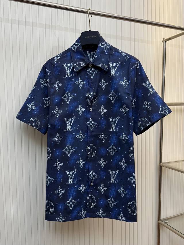 lv 路易25Ss老花满印星空短袖衬衫 Size S M L Xl
