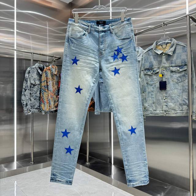 amiri 星星皮标街头潮流修身小脚弹力牛仔裤 颜色 浅蓝色 码数 30 32 34 36 38