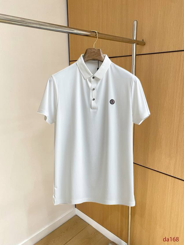lv 高端商务 白领 单位人士必入单品！ 无痕压胶冰丝休闲商务短袖Polo，科技面料，冰丝无痕，体感非常棒，手感顺滑质感很棒！弹性好，无任何束缚感，面料自带透气