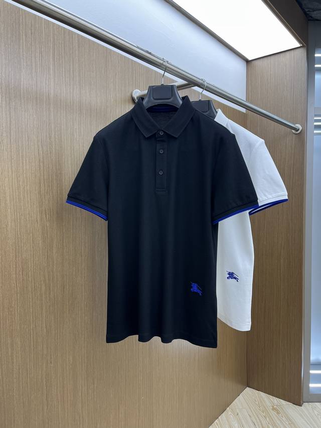 bbr Ss早春新款 商务休闲通勤款,渠道精品唯美主义的英式裁剪艺术尽显男士魅力风采. 25春夏 专属标识Polo衫短袖T恤 经典的翻领裁剪工艺从未停止.既不单